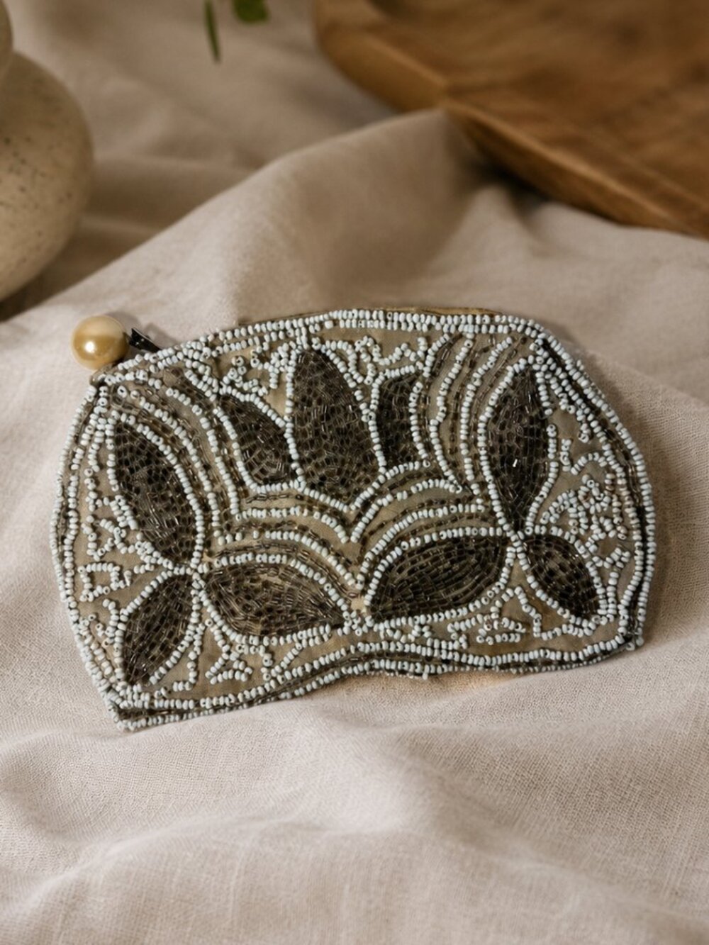 Vintage Hand Beaded Zipper Coin Purse White Seed Beads Floral Pouch 6x4